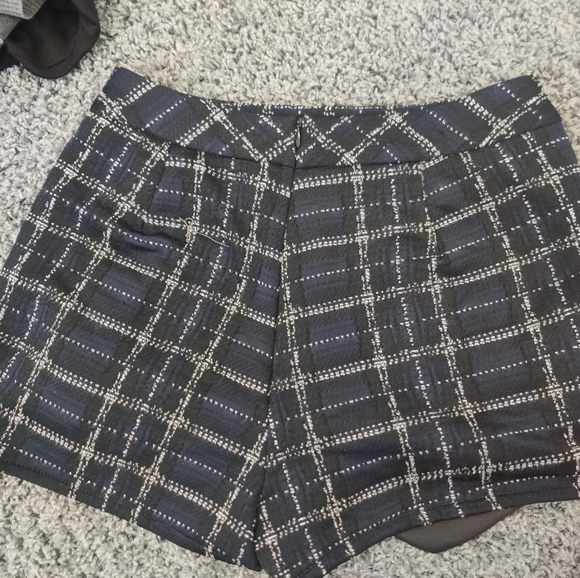 Plaid / Tweed style skirt with pockets!! - Picture 3 of 7